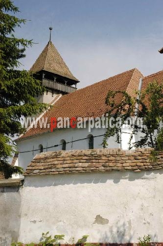 Imagine cu biserica fortificata Danes